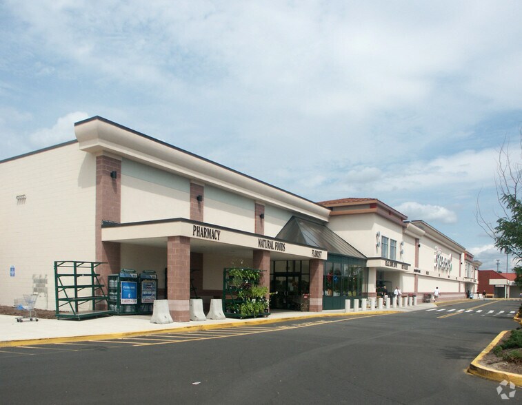 More Photos Of 55-91 Washington Ave, North Haven Freestanding For Lease