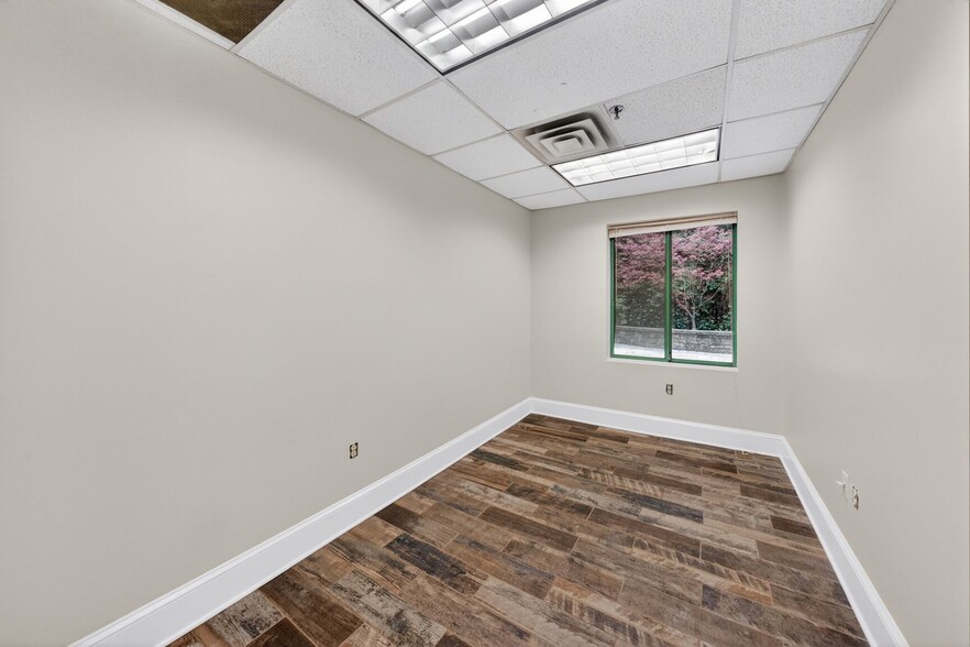 More Photos Of 2141 Wisconsin Ave NW, Washington Apartments For Sale