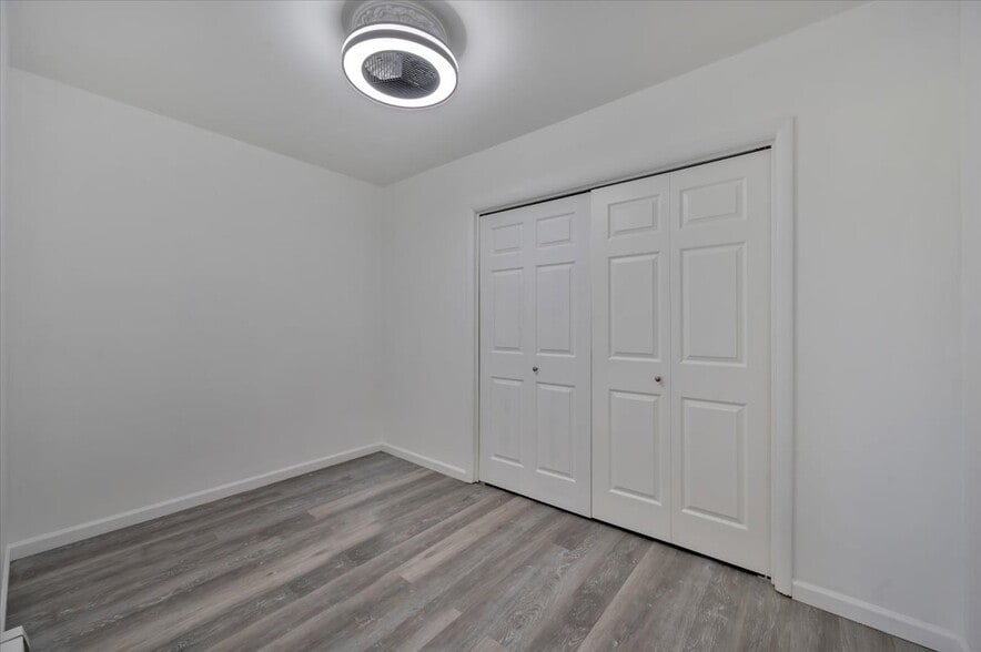 More Photos Of 548 Shattuck Rd, Saginaw Apartments For Sale