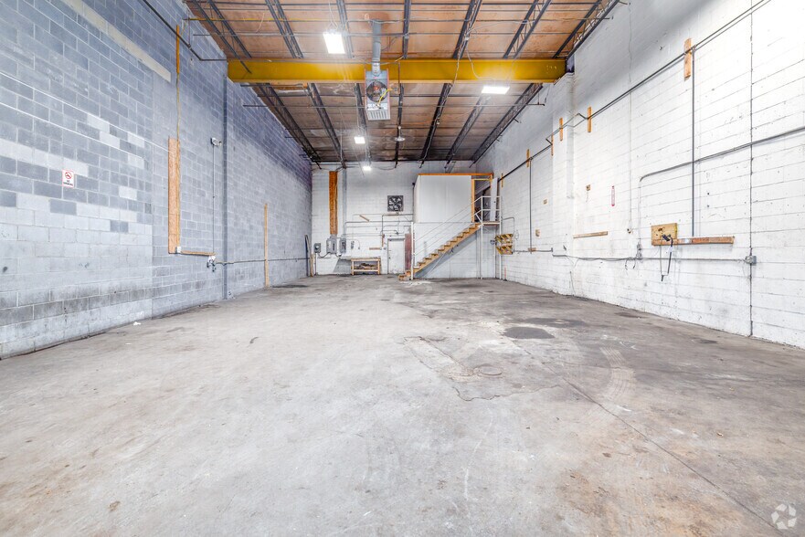 More Photos Of 6109-6127 Oakleaf Ave, Baltimore Coworking Space