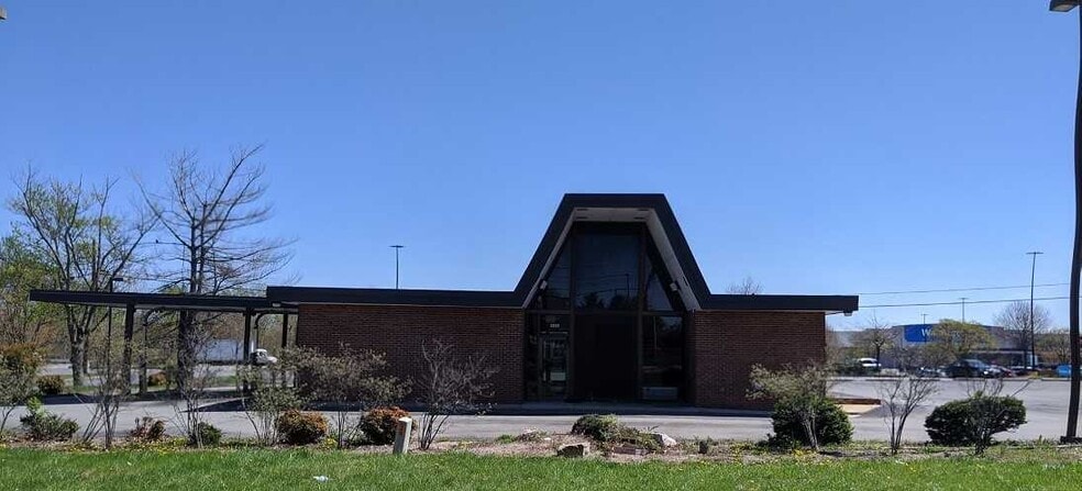 Primary Photo Of 3225 Old Forest Rd, Lynchburg Office For Sale