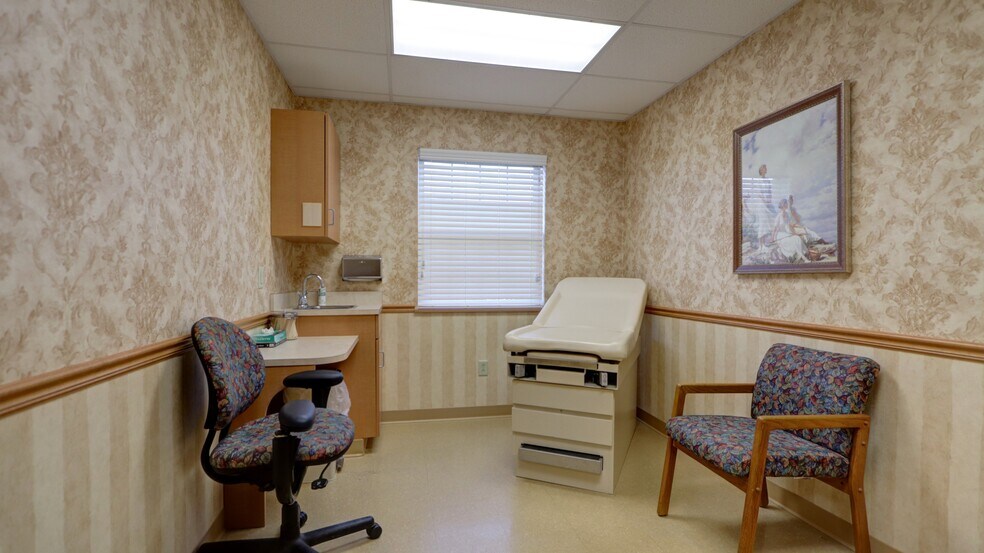 More Photos Of 399 Grant Ave, Auburn Medical For Sale