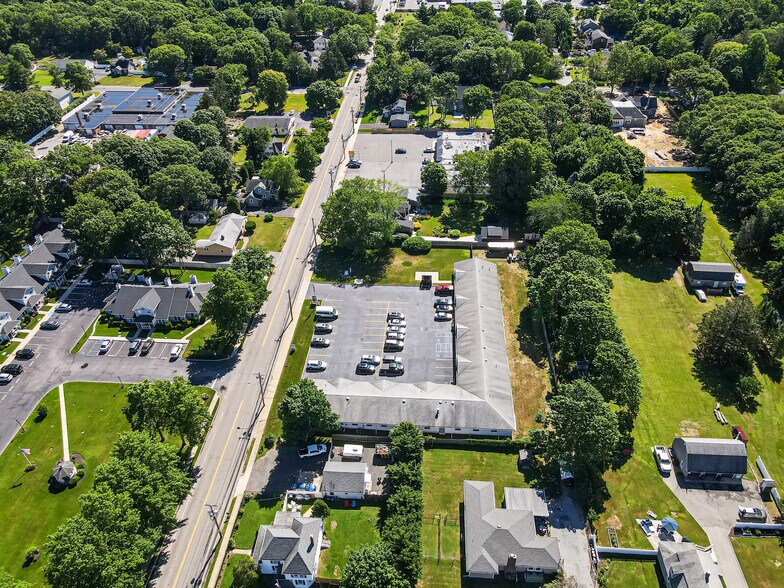 868 Church St, Bohemia, NY 11716 Office For Lease