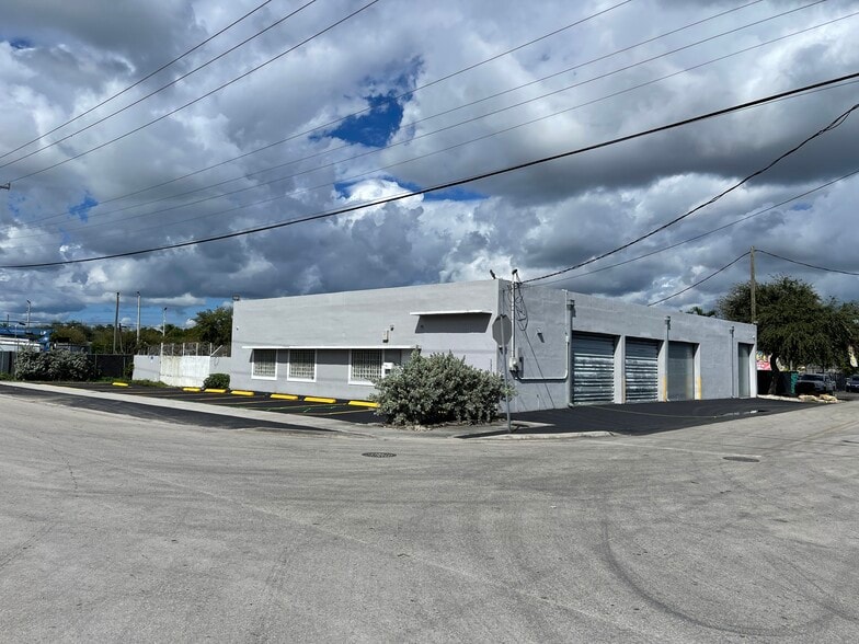 More Photos Of 5731 SW 23rd St, West Park Auto Repair For Lease