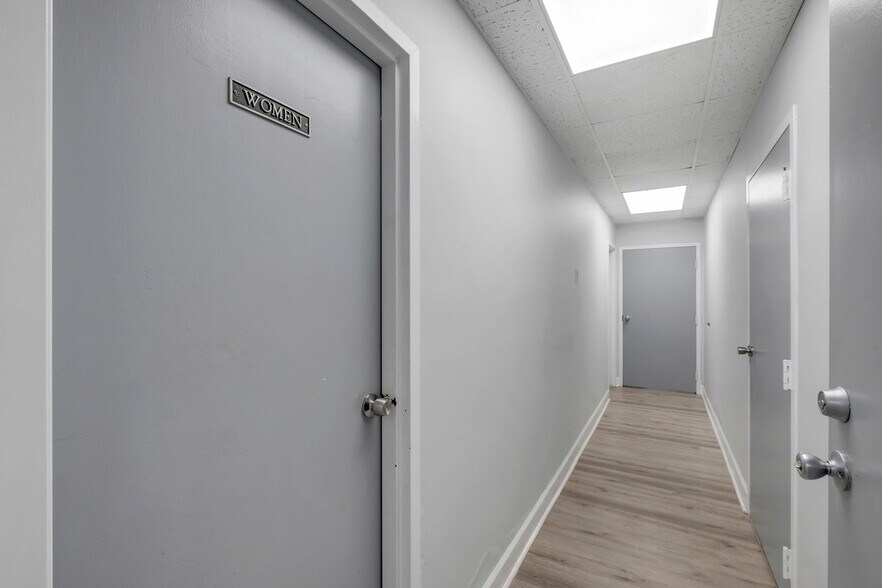 More Photos Of 347 Office Plaza Dr, Tallahassee Office For Lease