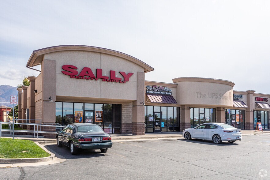 More Photos Of 729 King St, Layton Storefront For Lease