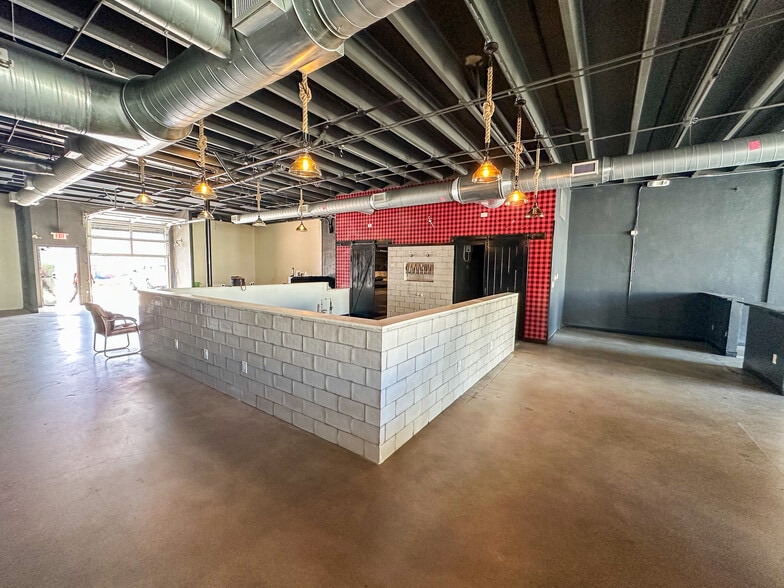 More Photos Of 702-706 NE 1st Ave, Fort Lauderdale Restaurant For Sale