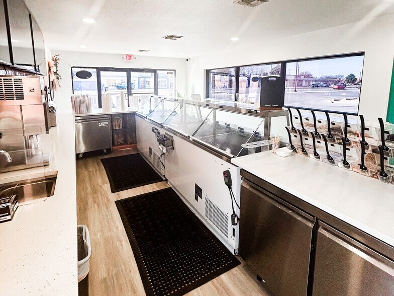 More Photos Of 3006 34th St, Lubbock Restaurant For Sale