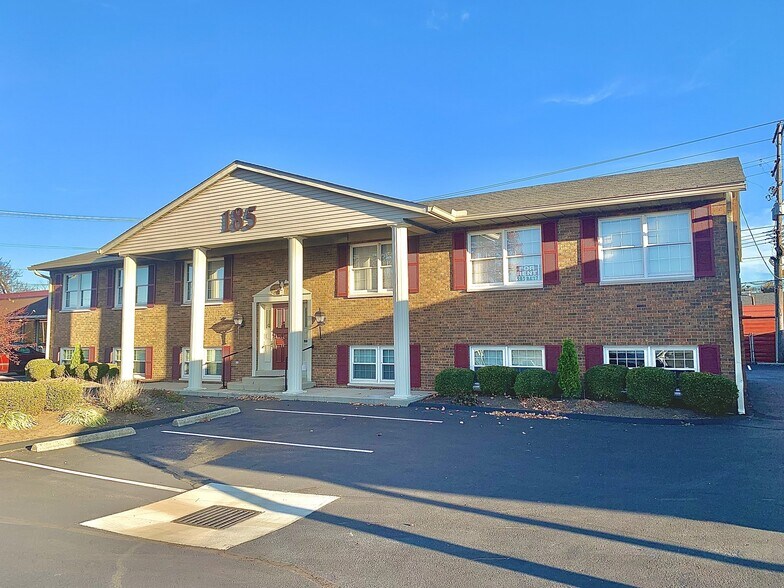 More Photos Of 185 N Brookwood Ave, Hamilton Medical For Lease