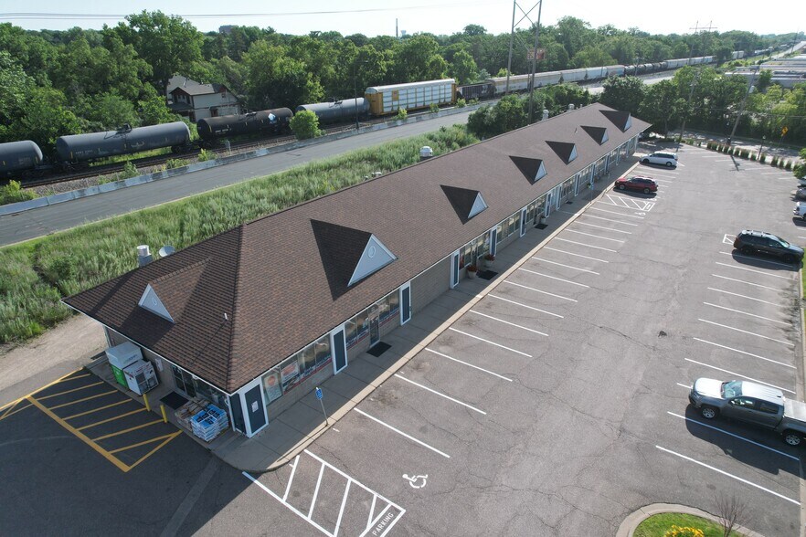 Primary Photo Of 2233 Energy Park Dr, Saint Paul General Retail For Lease