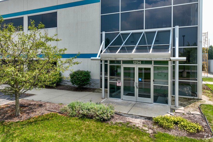 More Photos Of 1294 Beach Ct, Saline Warehouse For Lease