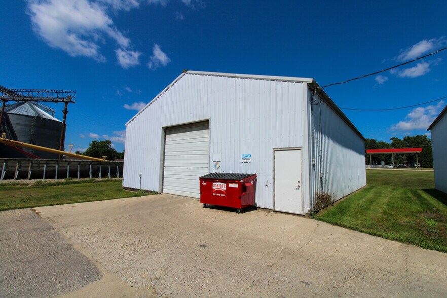 More Photos Of 107 8th Ave SW, Kasson Specialty For Sale