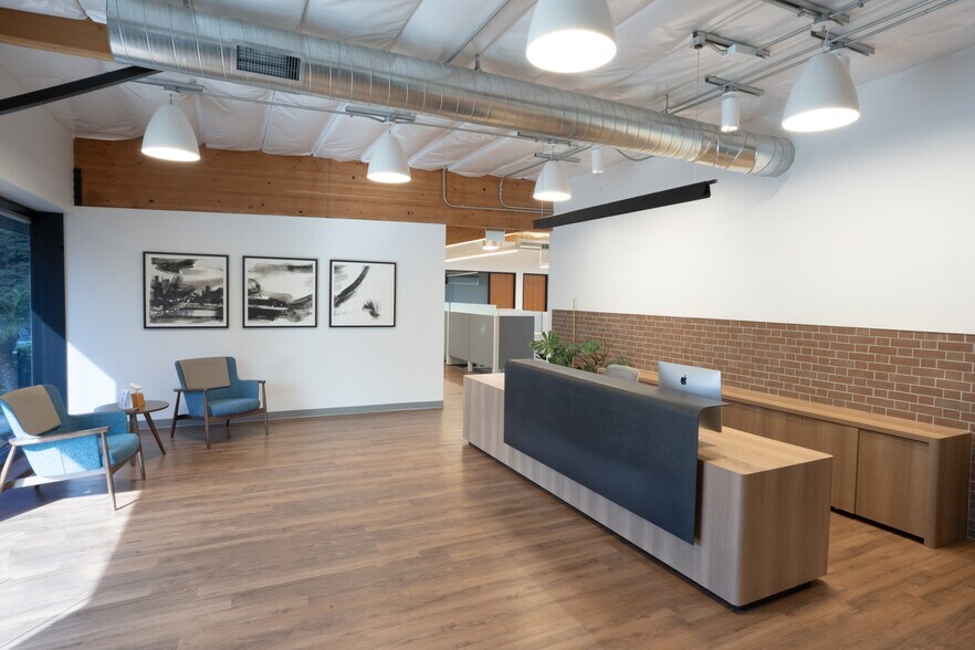 More Photos Of 5186 Carroll Canyon Rd, San Diego Office For Sale
