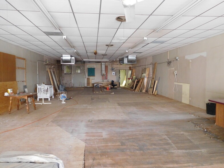 More Photos Of 123 S Main St, Winters Storefront For Sale