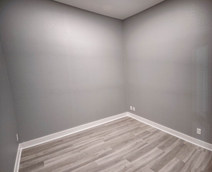 More Photos Of 1012 Airport Rd, Destin Office Residential For Sale