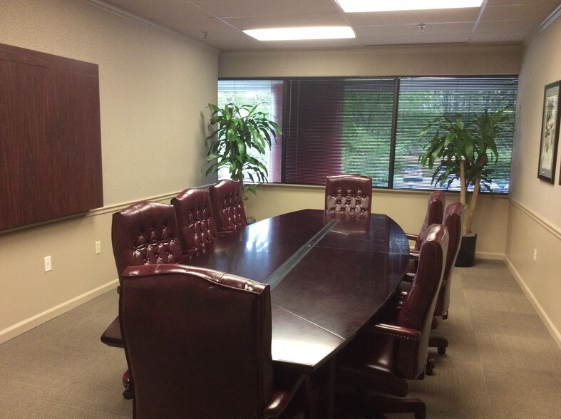 More Photos Of 900 S Shackleford Rd, Little Rock Office For Lease