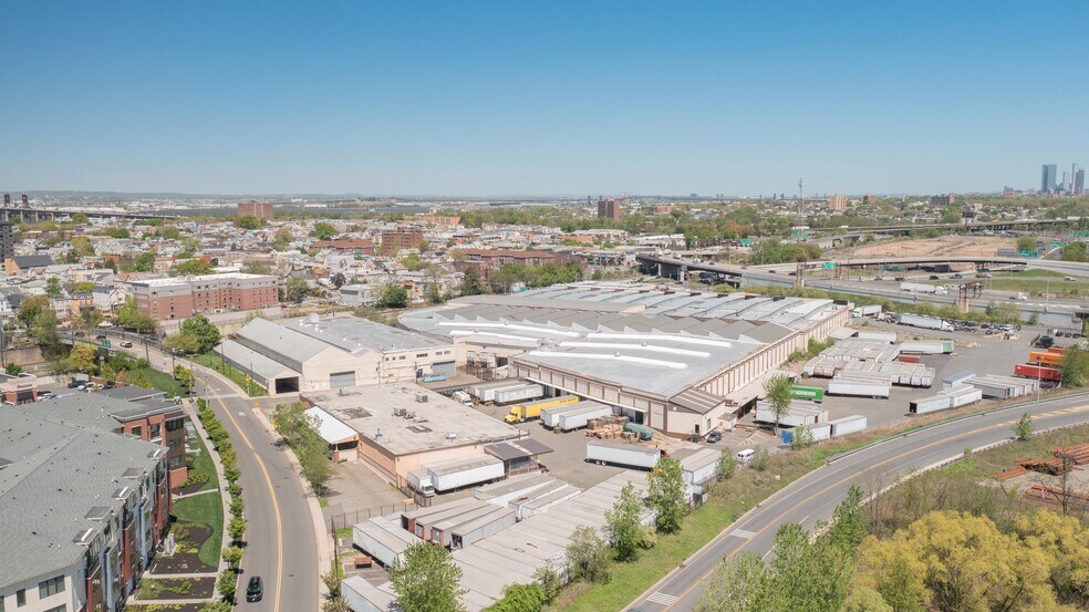 More Photos Of 169 Pulaski St, Bayonne Unknown For Lease