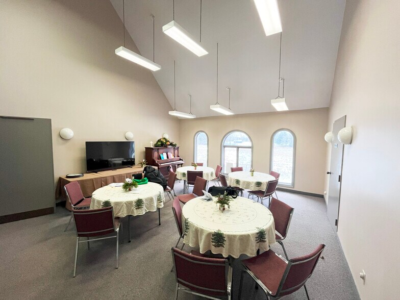 More Photos Of 12274 Guelph Line, Milton Specialty For Sale