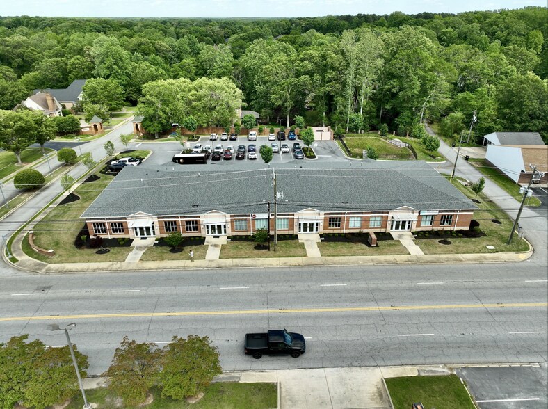 More Photos Of 433 SE Main St, Simpsonville Office For Lease