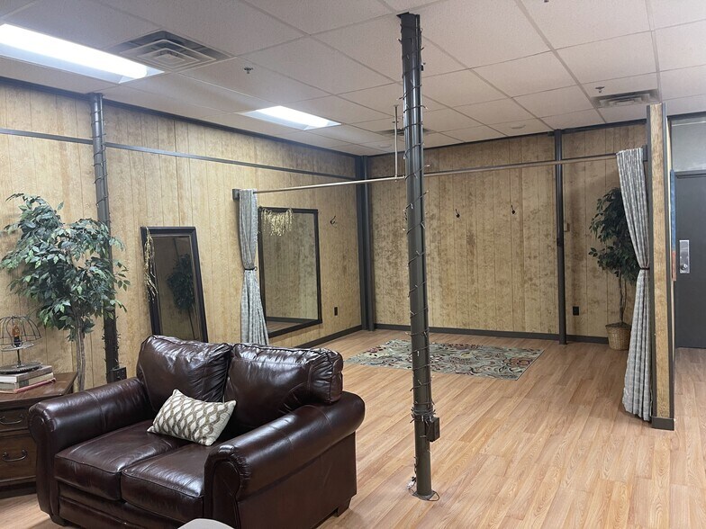 More Photos Of 100 Summit Ave, Hagerstown Office For Sale