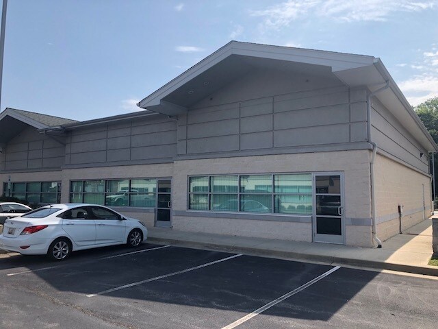 More Photos Of 25 Henry Ford Cir, Waldorf Flex For Lease