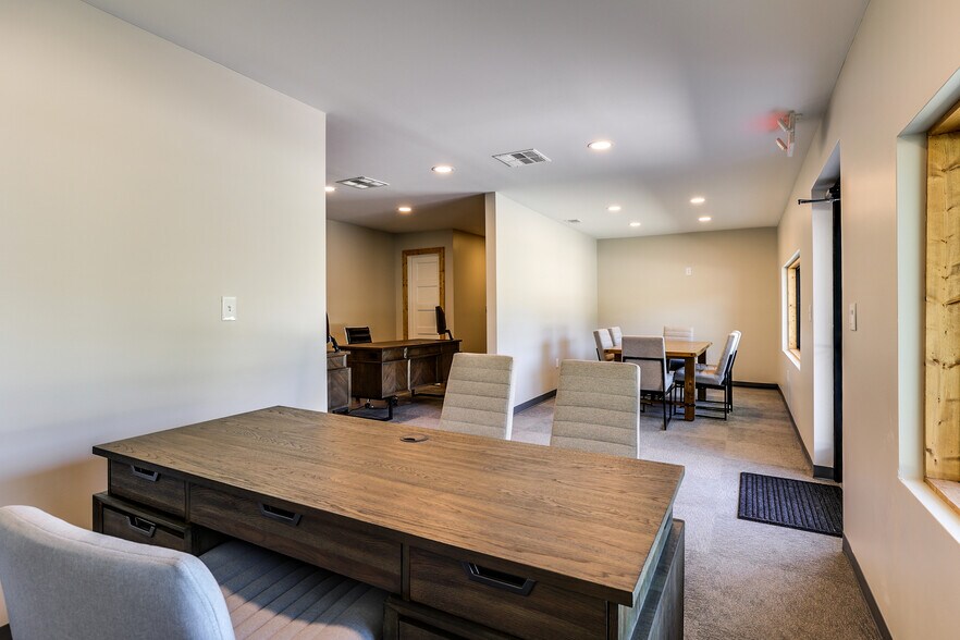 More Photos Of 6720 Dick Price Rd, Mansfield Office For Lease