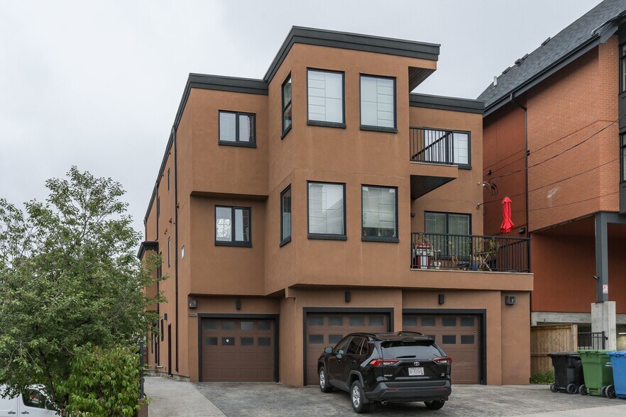 More Photos Of 1812 14A St SW, Calgary Office Residential For Sale