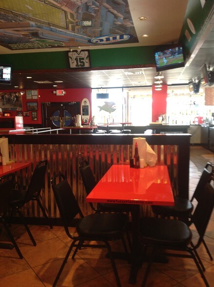 More Photos Of 2410-2412 S Interstate 35 E, Denton Freestanding For Lease