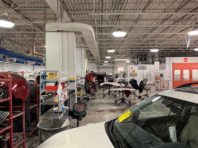 More Photos Of 15129 Foliage Ave, Apple Valley Auto Repair For Sale