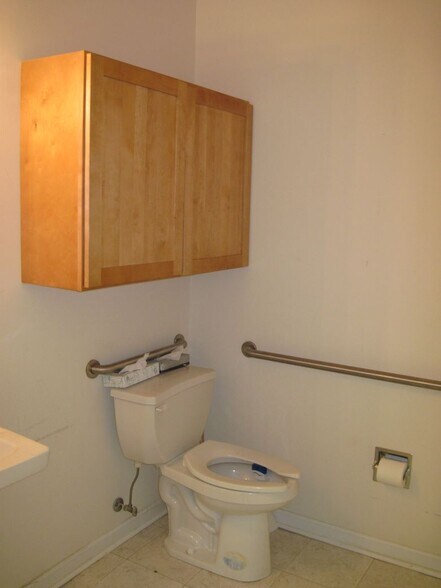 More Photos Of 1301 Shiloh Rd, Kennesaw Office Residential For Lease