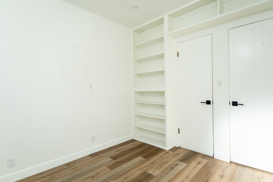 More Photos Of 2028 Lake Ave, Altadena Medical For Sale