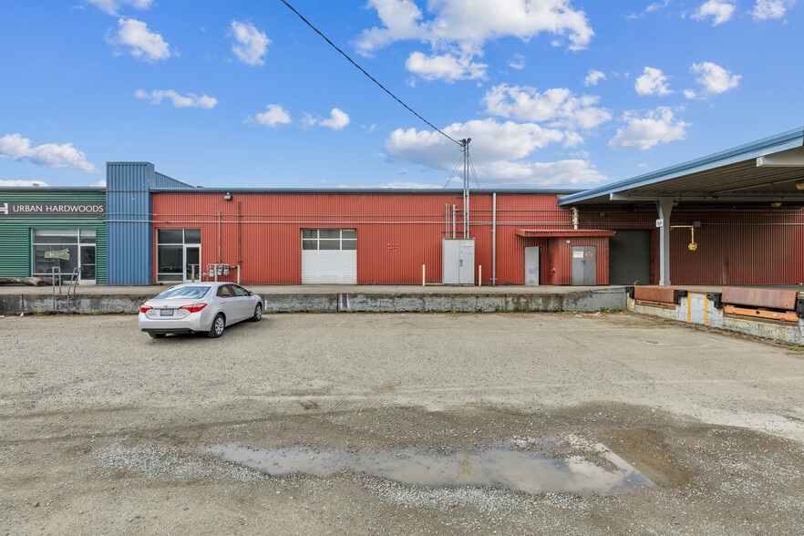 More Photos Of 4616-4772 Ohio Ave S, Seattle Light Distribution For Lease