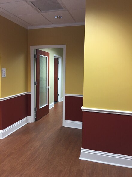 More Photos Of 1307 S International Pky, Lake Mary Office For Lease