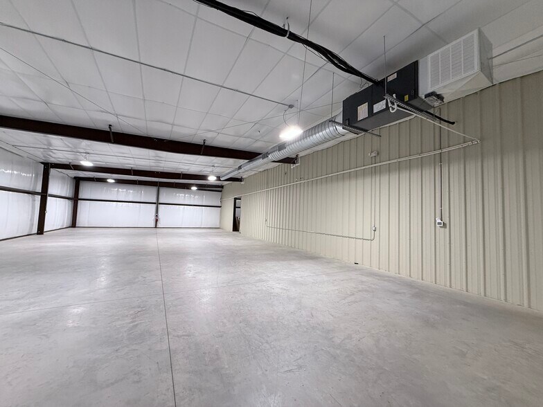 More Photos Of 3655 Peace St, Farmville Industrial For Lease