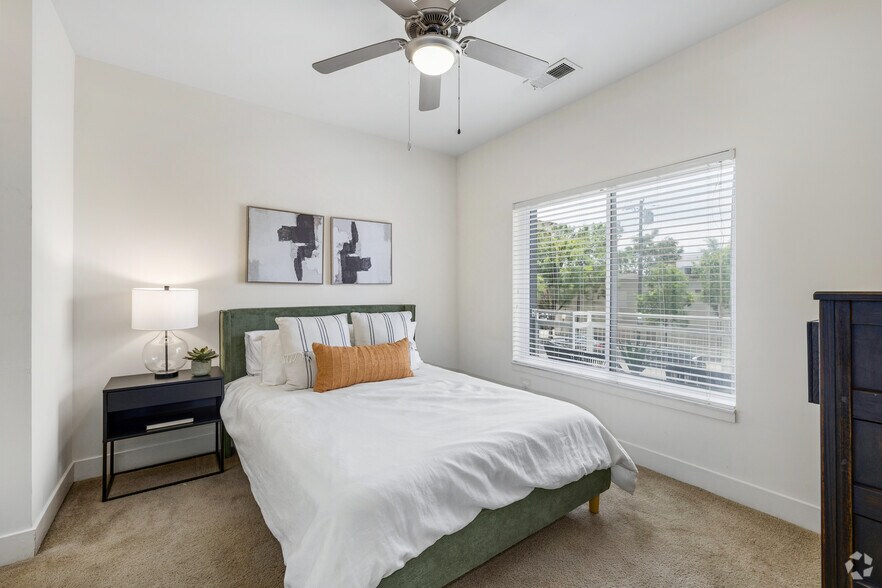 More Photos Of 2904-2914 Short Vine St, Cincinnati Apartments For Lease