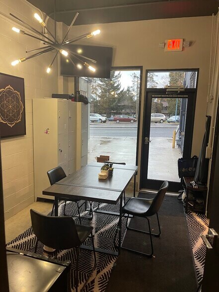 More Photos Of 3714 SE Powell Blvd, Portland Freestanding For Sale