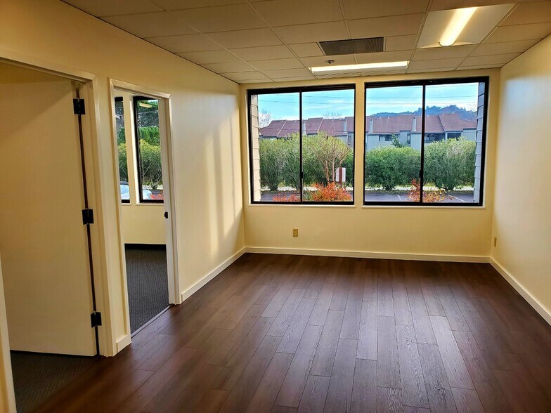 More Photos Of 300 Tamal Plz, Corte Madera Office Residential For Lease