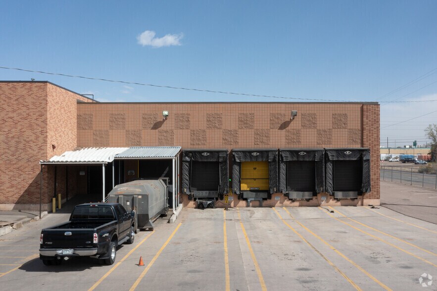 More Photos Of 4221 Monaco St, Denver Warehouse For Lease