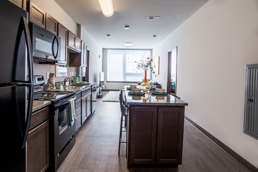 More Photos Of 649 Cherry St, Terre Haute Apartments For Lease