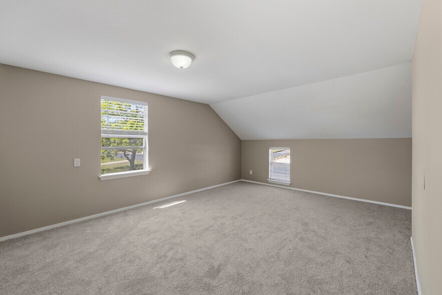 More Photos Of 415 Cross Mountain Dr, Fredericksburg Multifamily For Sale