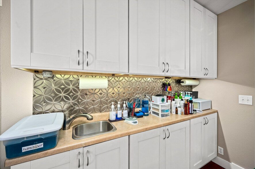 More Photos Of 401 N Stephen St, Clark Fork Storefront Retail Residential For Sale