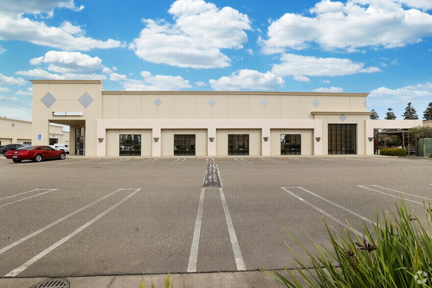 More Photos Of 5256 Pirrone Ct, Salida Warehouse For Lease
