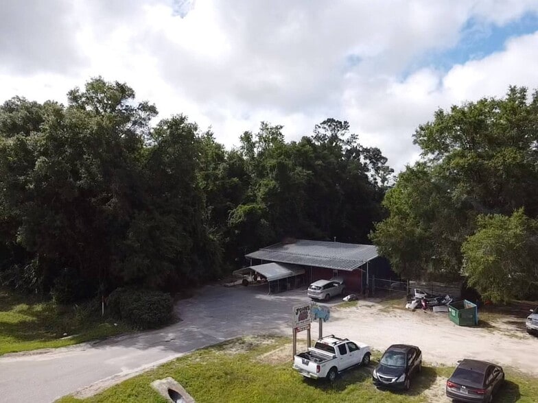 Primary Photo Of 16260 NW US Highway 441, Alachua Auto Repair For Sale