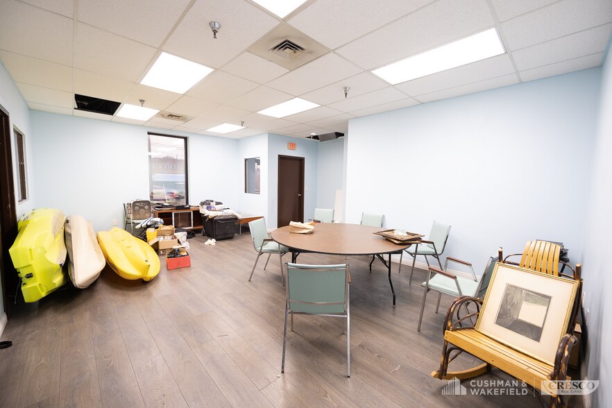 More Photos Of 3301-3357 Saint Clair Ave, Cleveland Warehouse For Lease