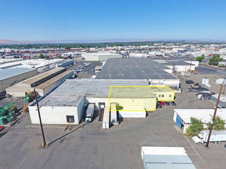Primary Photo Of 911 S 3rd St, Yakima Truck Terminal For Lease