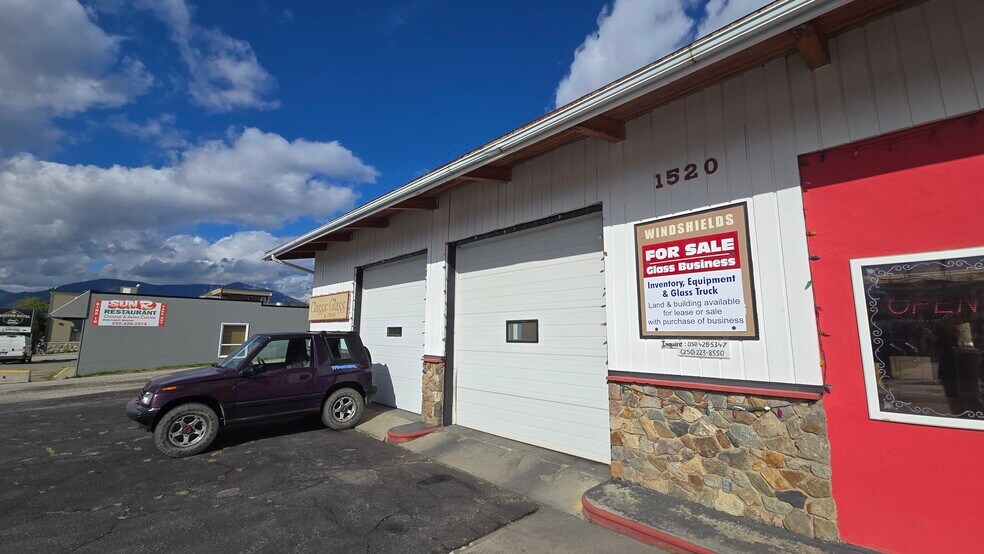 More Photos Of 1520 Canyon St, Creston Auto Repair For Sale