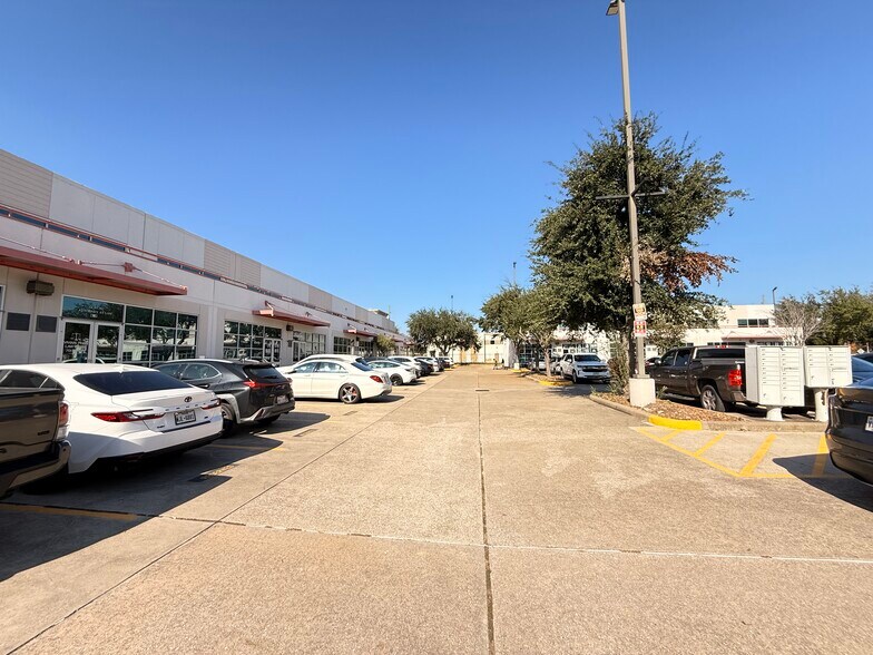 More Photos Of 6918 Corporate Dr, Houston Office For Sale