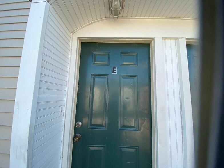 More Photos Of 3005 Lake Villa Dr, Metairie Apartments For Sale
