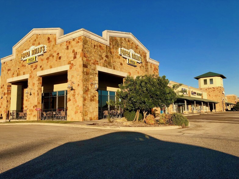 More Photos Of 1201 Hewitt Dr, Waco Unknown For Lease