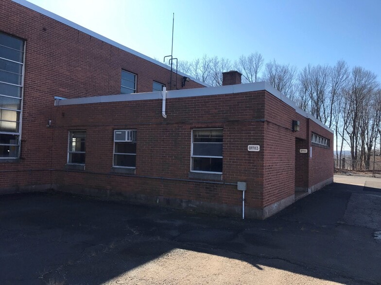 More Photos Of 251 Freestone Ave, Portland Manufacturing For Sale